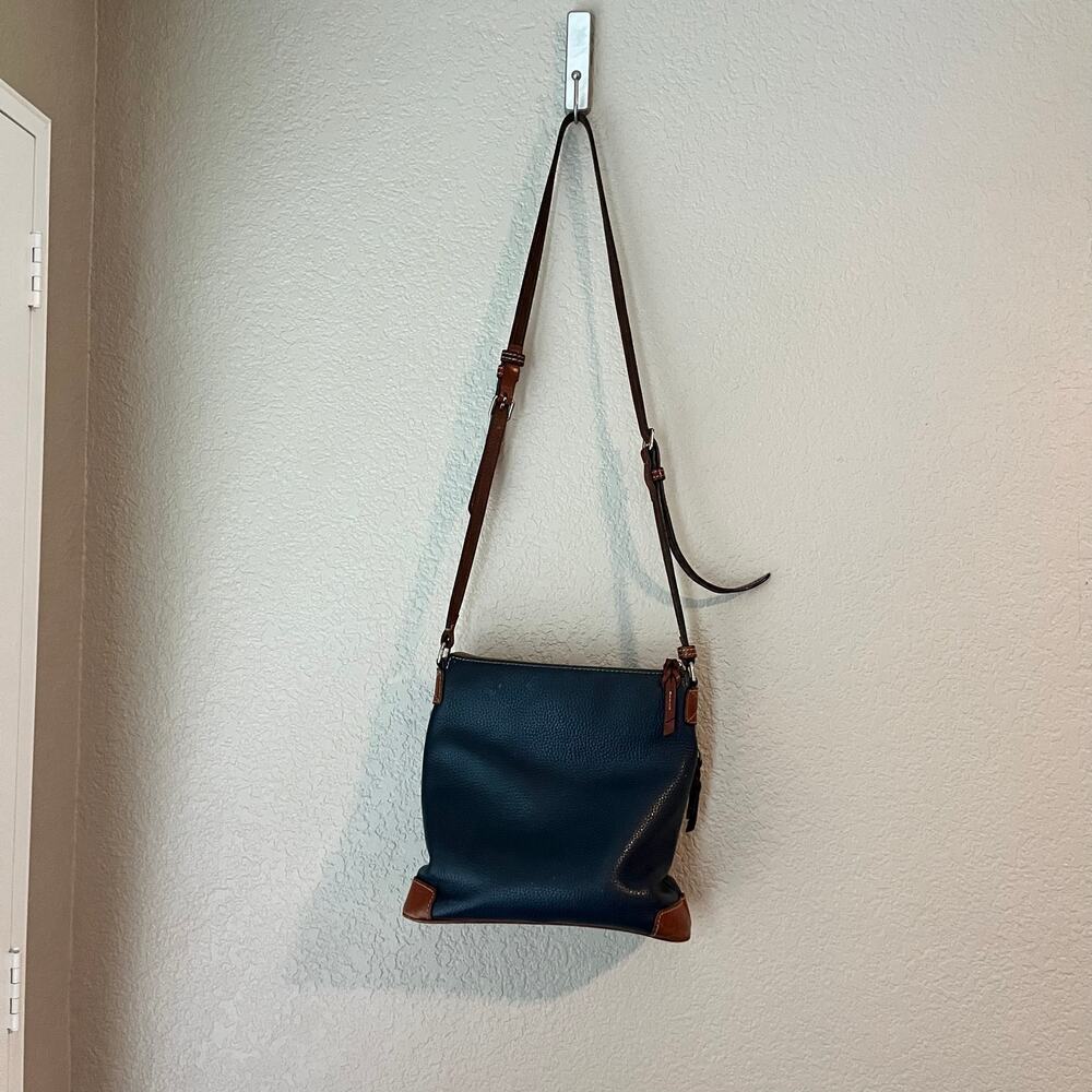 Dooney & Bourke Navy Brown Leather Crossbody Purse Bag Compartments Brass - Picture 7 of 8